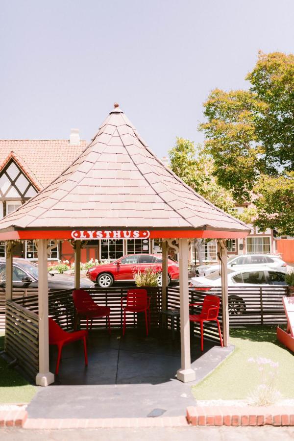 The Hamlet Inn Solvang Exterior photo