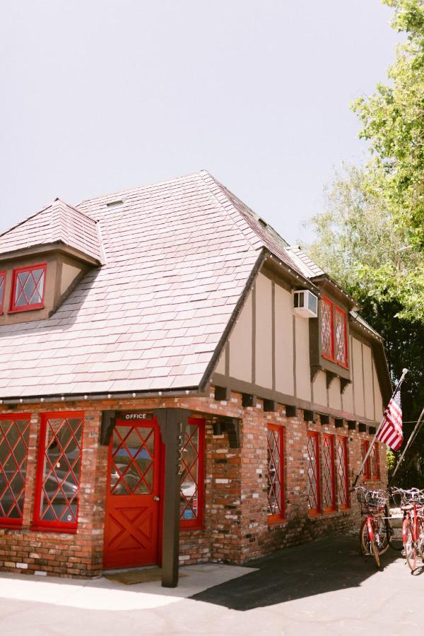 The Hamlet Inn Solvang Exterior photo